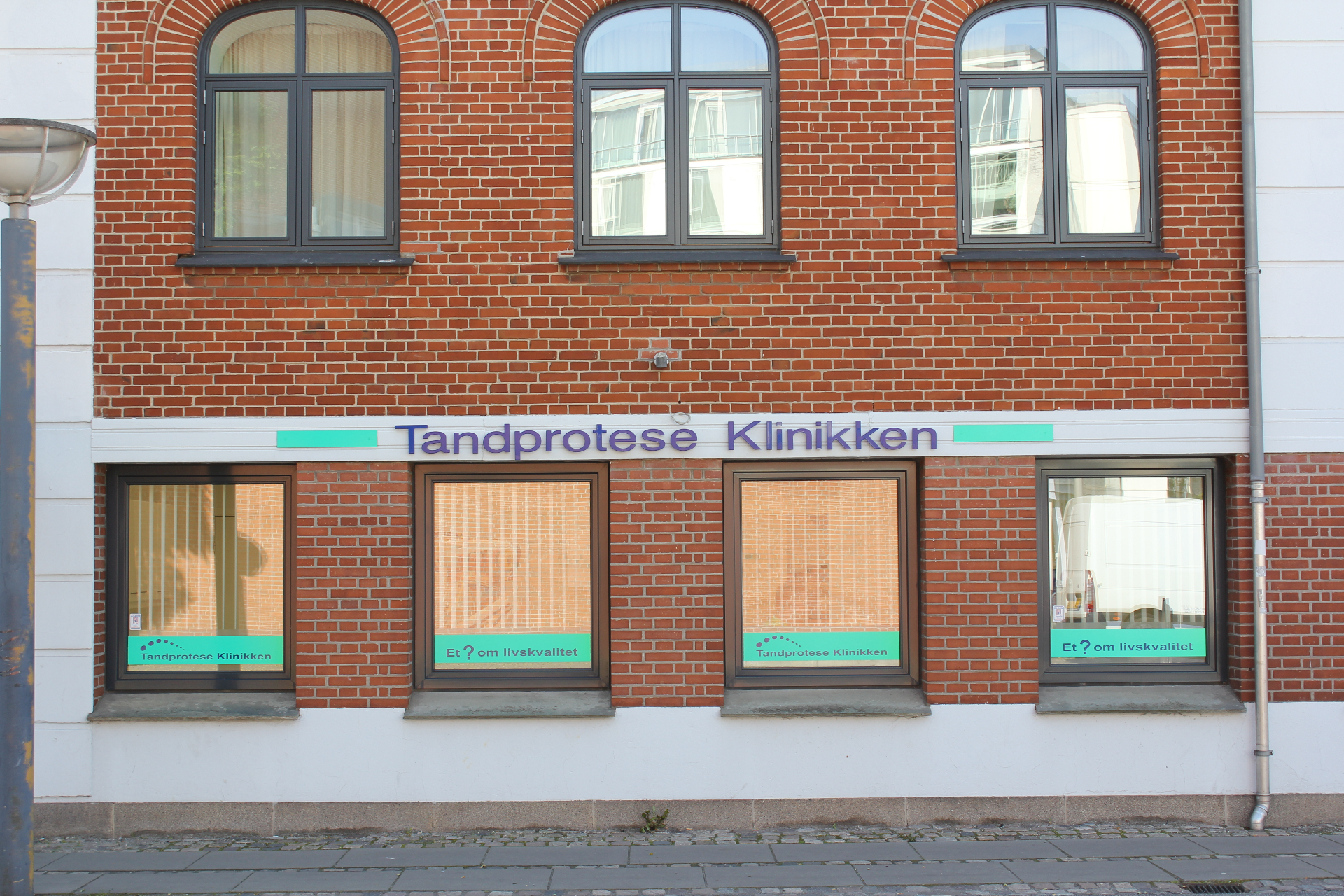 Tandprotese Klinikken Vejle - Flegborg 13, 7100 Vejle